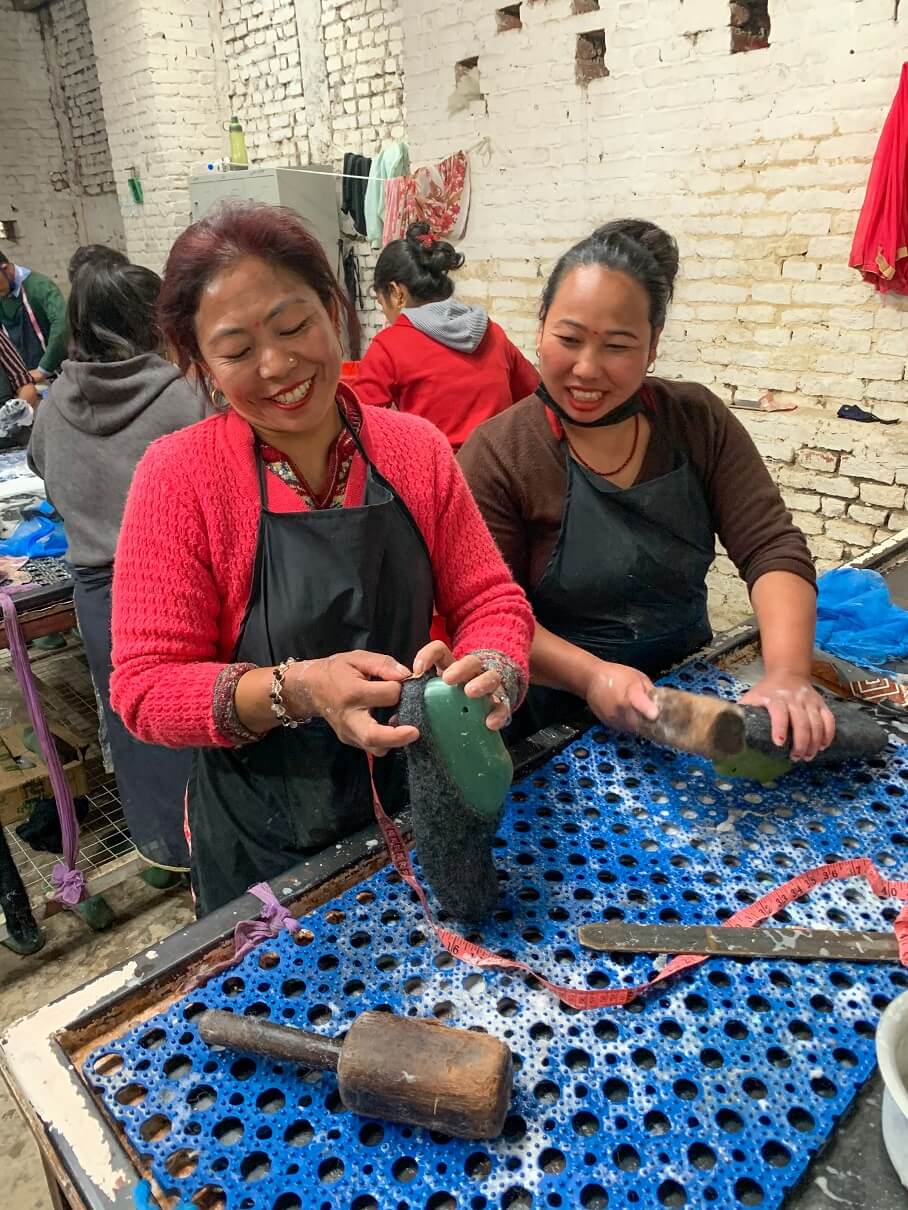 fairtrade-pantoffeln-von-egos-copenhagen-handgemacht-in-nepal-scandista.ch